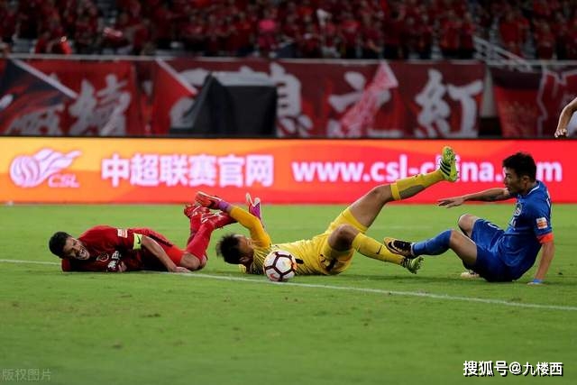 官方：上海海港外援巴尔加斯合同到期 自由身离队